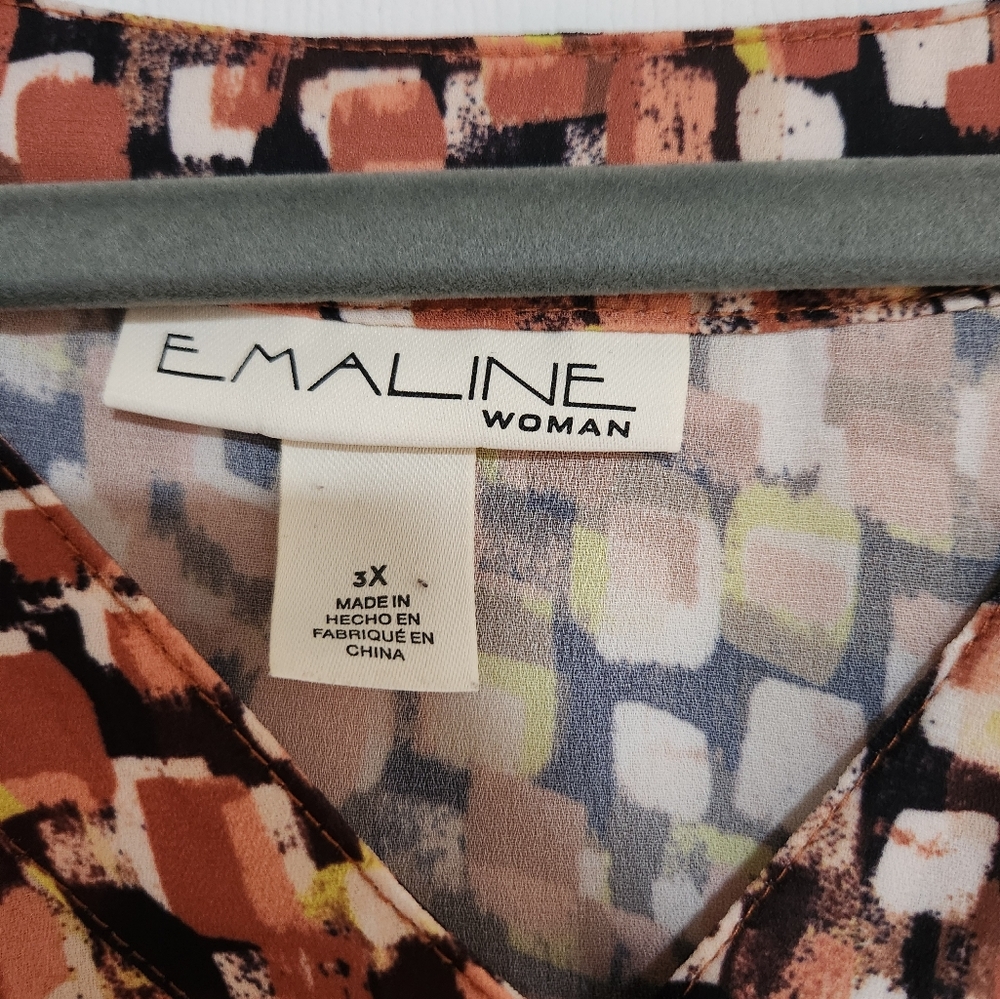 Block Pattern Tank Top - Picture 2 of 2